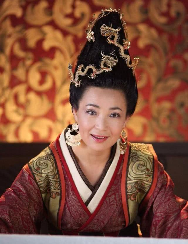 为了皇帝手机版(当皇帝游戏大全满V版)