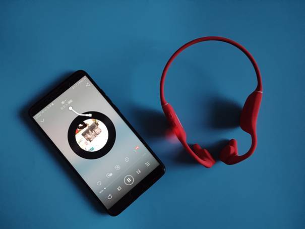 第一版苹果耳机图片:音质再次提升的小海马—南卡骨传导Runner PRO 4蓝牙耳机测评-第14张图片-太平洋在线下载