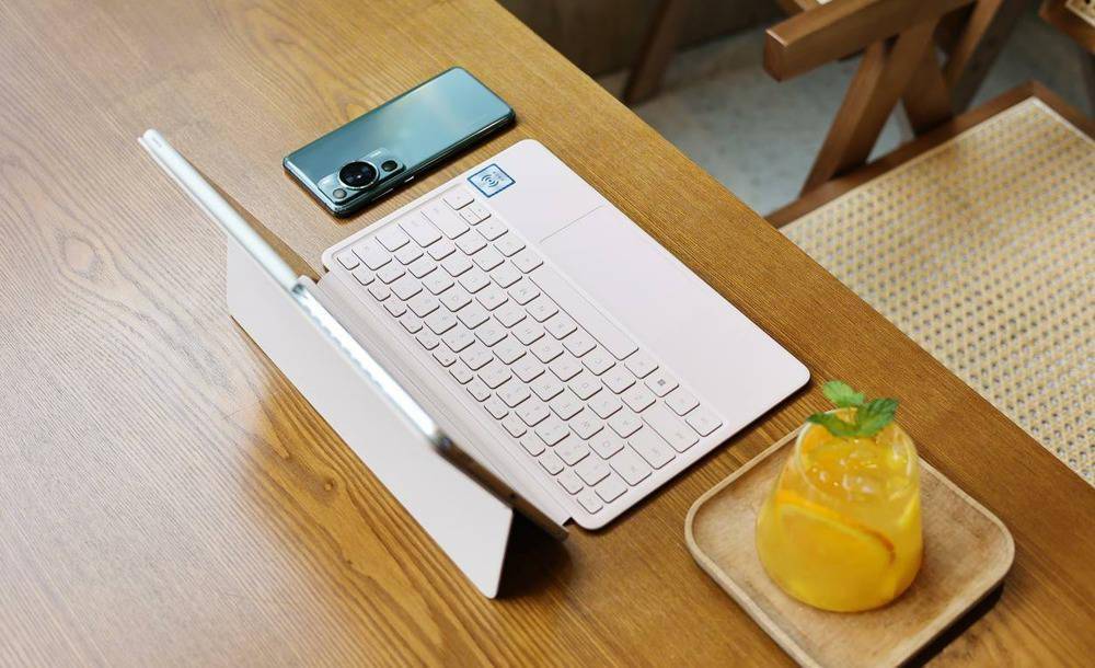 诺基亚全键盘手机:内容生产力创作工具 华为MateBook E 二合一笔记本正式发售-第4张图片-太平洋在线下载